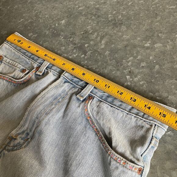 Vintage Levi's 505 Regular Fit Embroidered Denim Jeans 31x32 (31x31) Light Wash - Picture 14 of 16